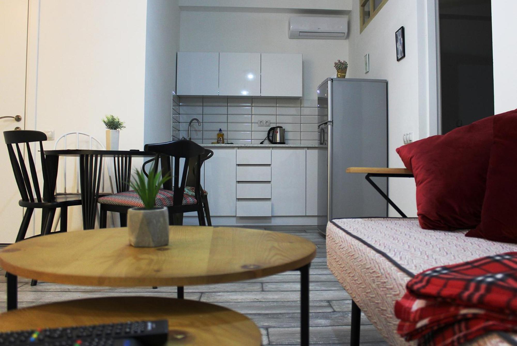 Style Apartments By Happy Place Tbilisi Exterior photo