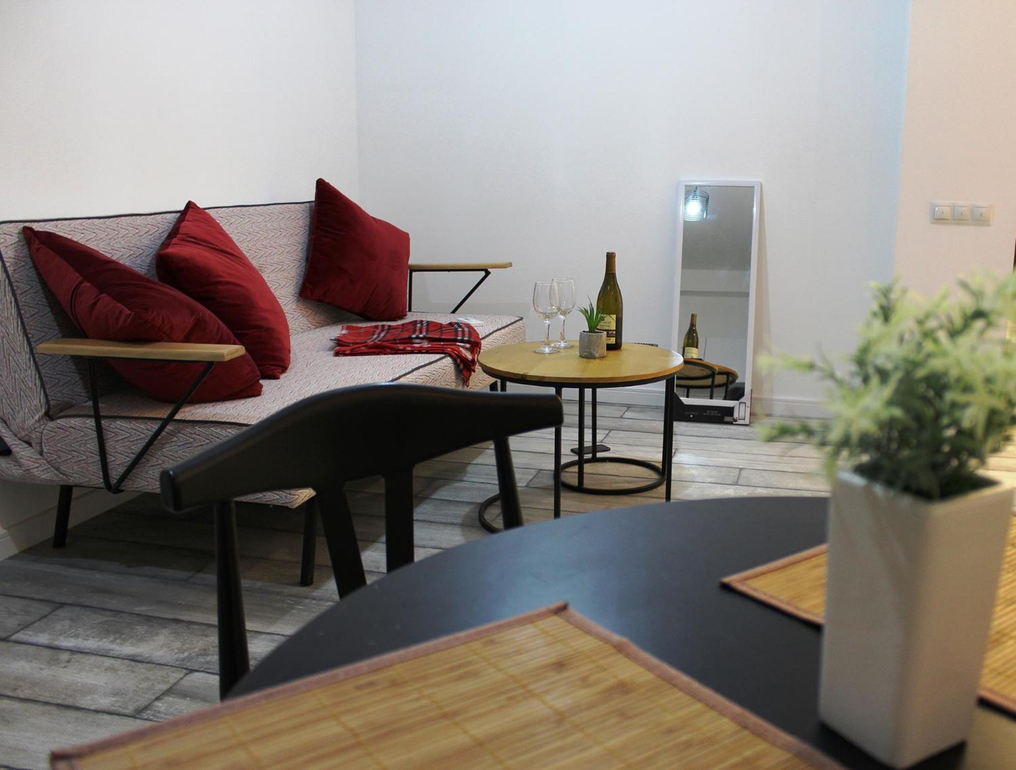 Style Apartments By Happy Place Tbilisi Exterior photo